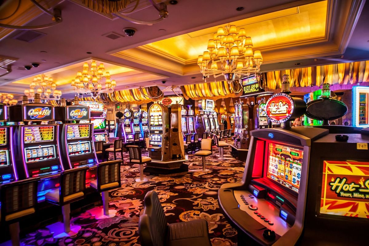 Tampilan live casino dan slot online kratonbet untuk pengguna mobile
